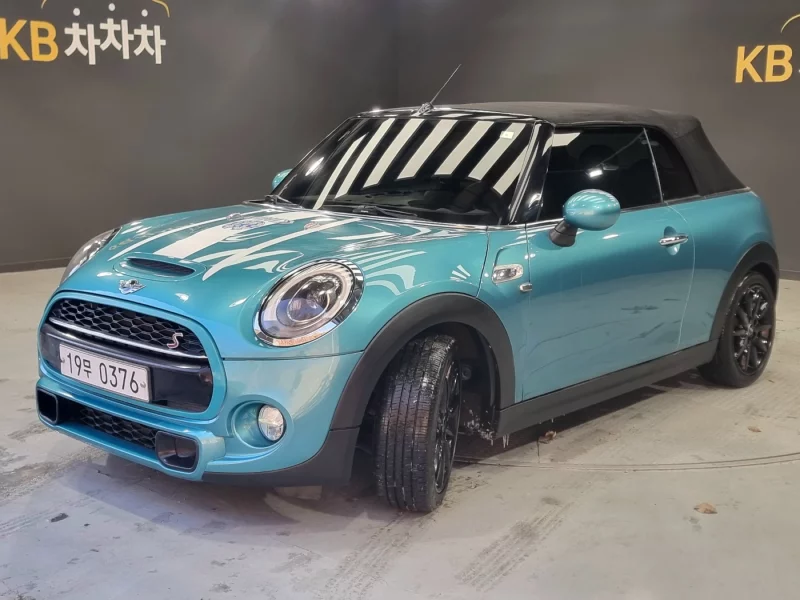 MINI Cooper Convertible