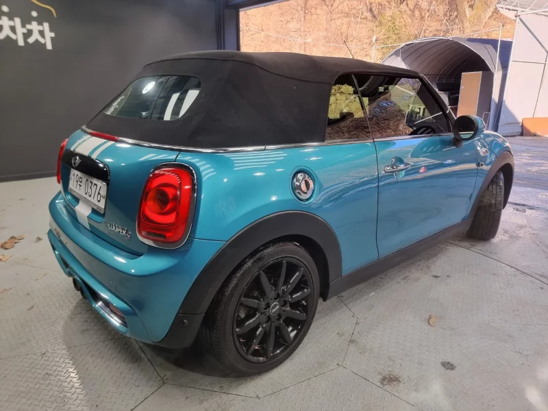 MINI Cooper Convertible