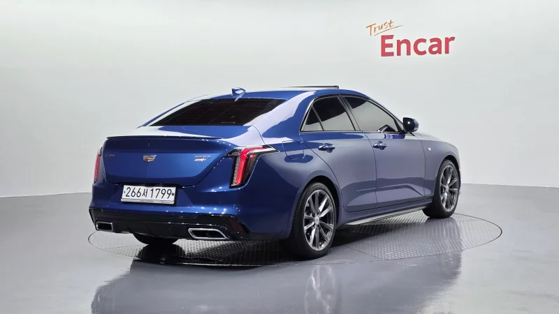 Cadillac CT4
