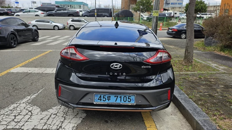 Hyundai Ioniq
