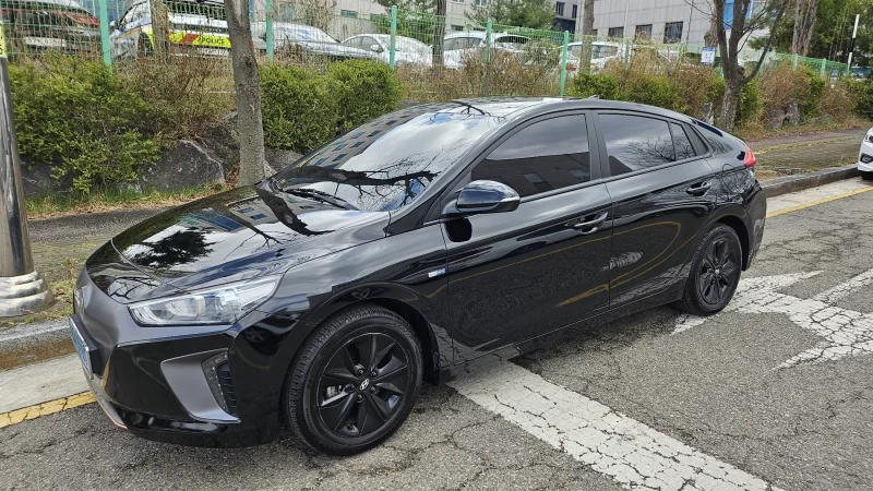 Hyundai Ioniq
