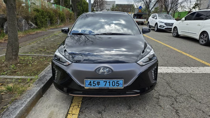 Hyundai Ioniq