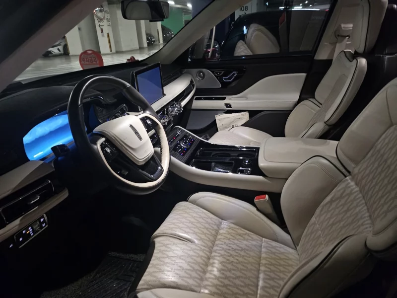 Lincoln Aviator