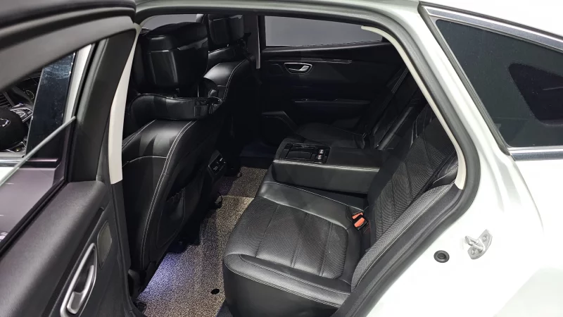 Renault SM6