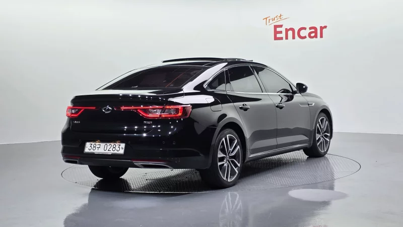 Renault SM6