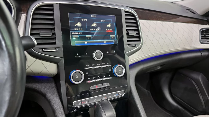 Renault SM6