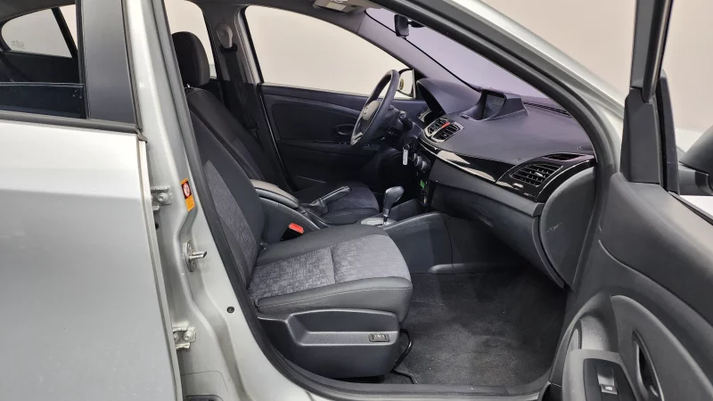 Renault SM3