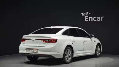 Renault SM6