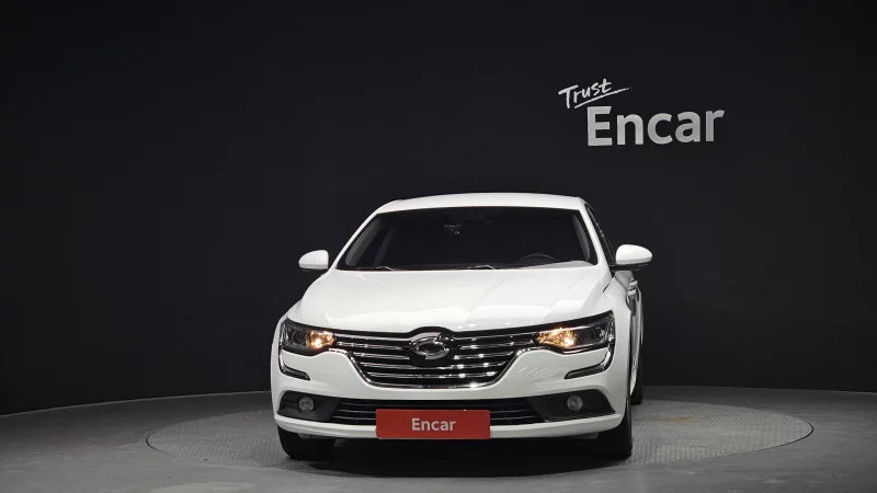 Renault SM6
