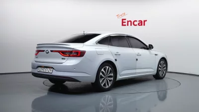 Renault SM6
