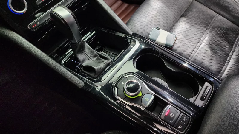 Renault SM6
