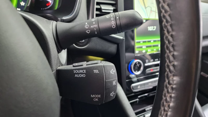 Renault SM6