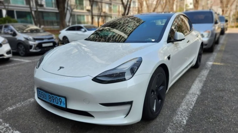 Tesla MODEL 3