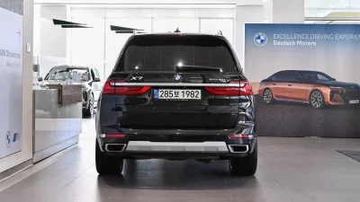 BMW X7