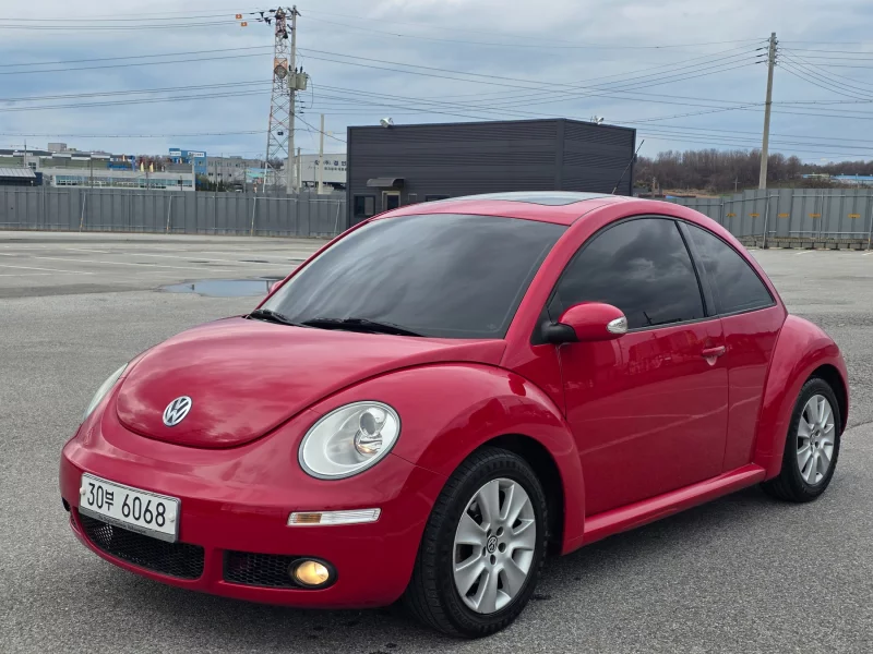 Volkswagen BEETLE