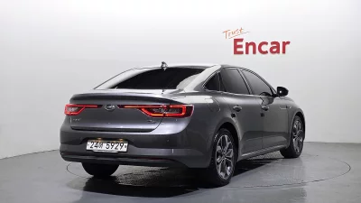 Renault SM6
