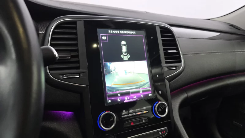 Renault SM6