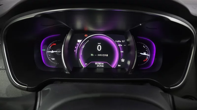Renault SM6