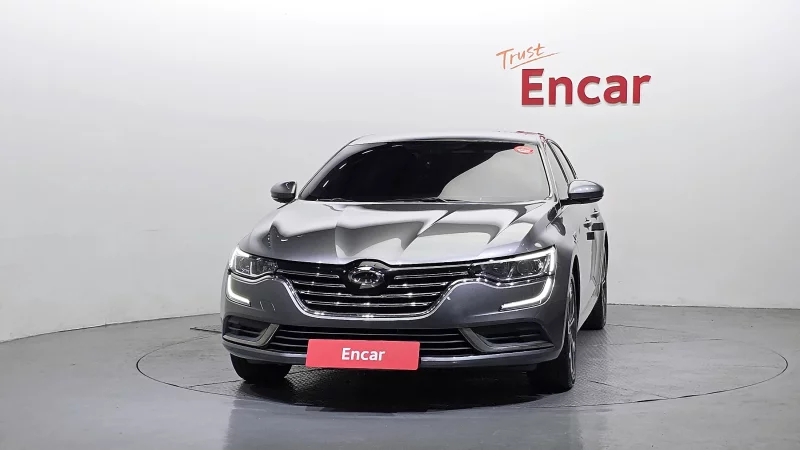 Renault SM6