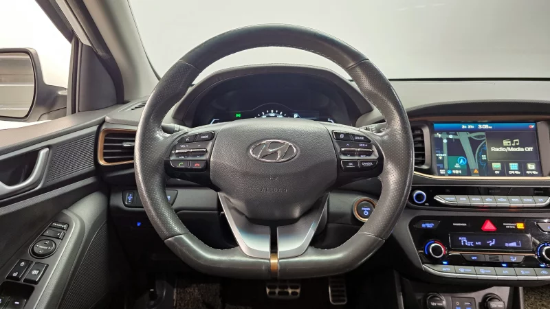 Hyundai Ioniq