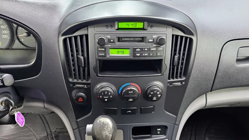 Hyundai Grand Starex
