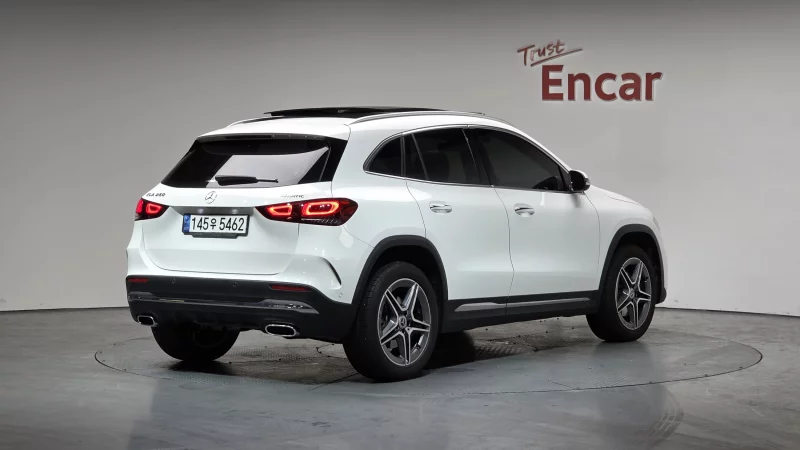 Mercedes-Benz GLA-Class