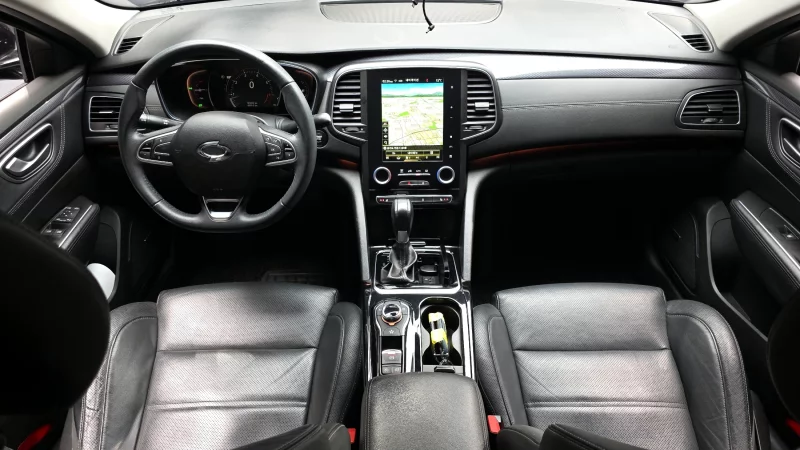 Renault SM6