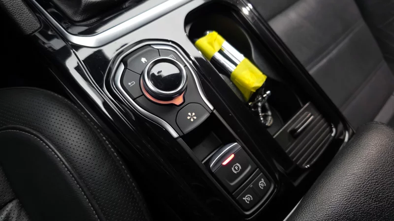 Renault SM6