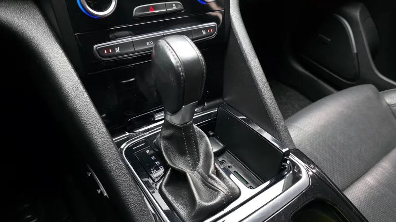 Renault SM6