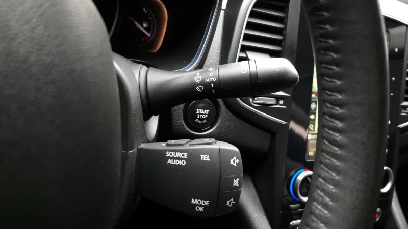 Renault SM6