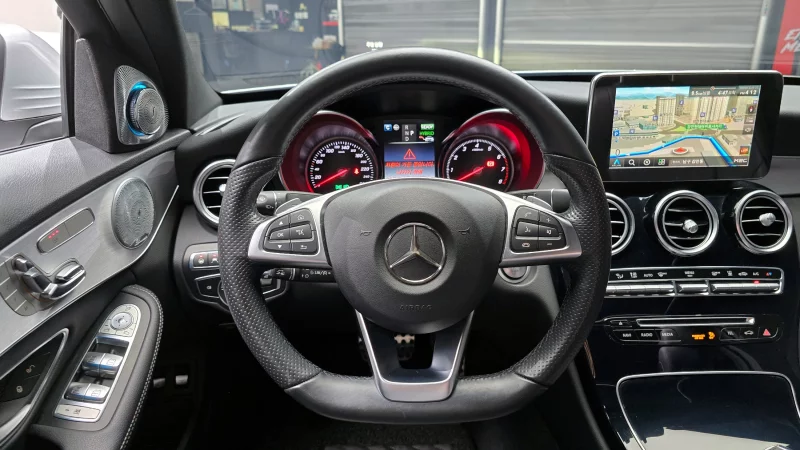 Mercedes-Benz C-Class