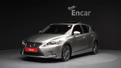Lexus CT200h
