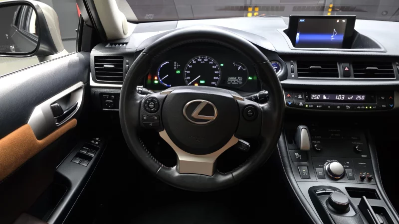 Lexus CT200h