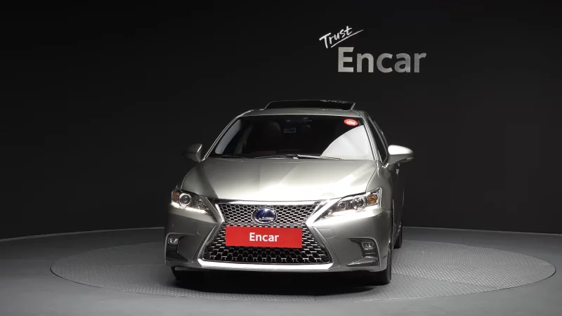 Lexus CT200h