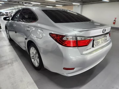 Lexus ES300h