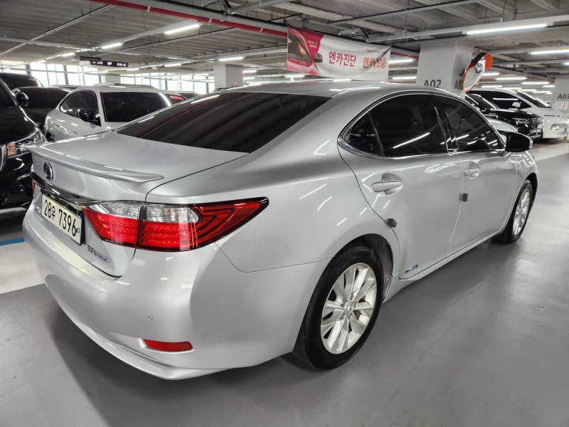 Lexus ES300h