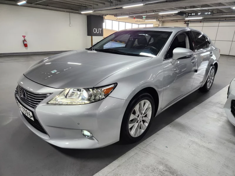 Lexus ES300h