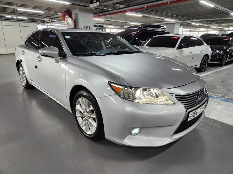 Lexus ES300h