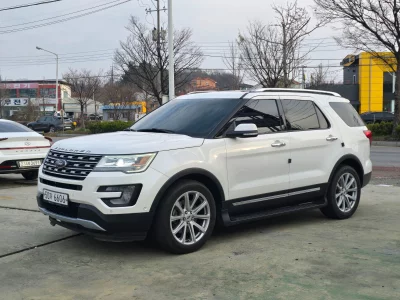 Ford EXPLORER