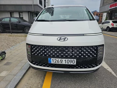 Hyundai Staria