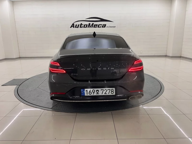 Genesis G70
