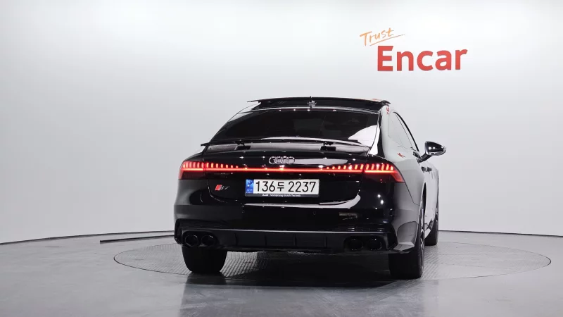 Audi S7