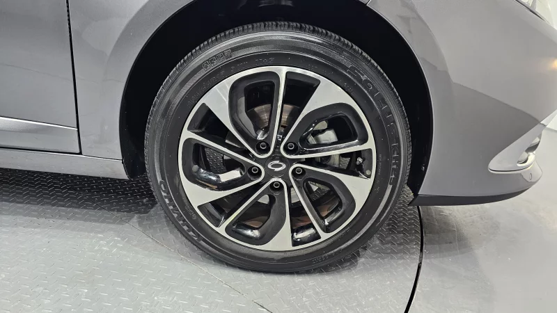 Renault SM3
