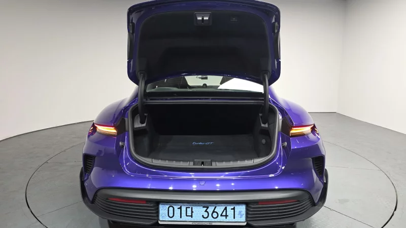 Porsche Taycan