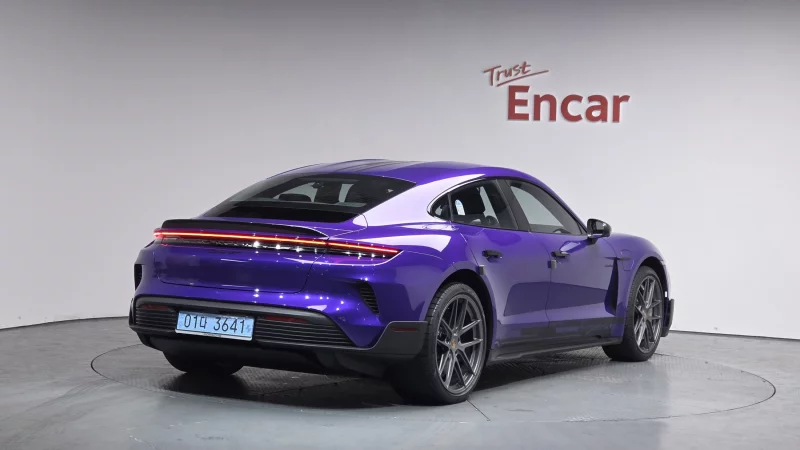 Porsche Taycan