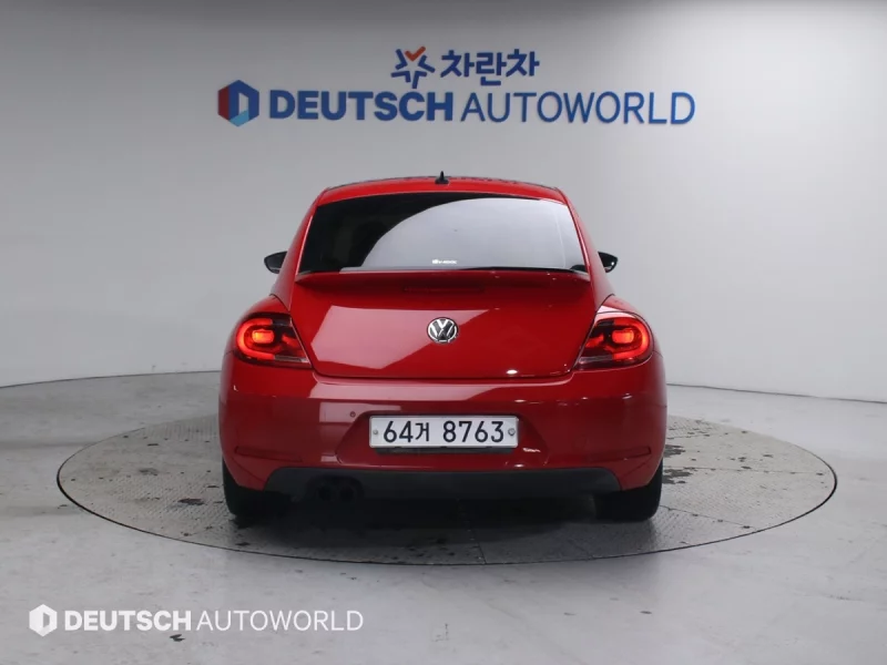 Volkswagen BEETLE