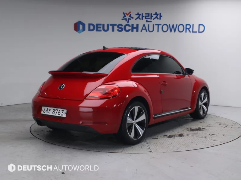 Volkswagen BEETLE