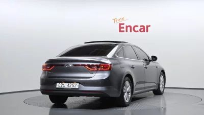 Renault SM6