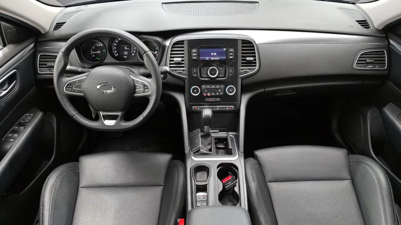 Renault SM6