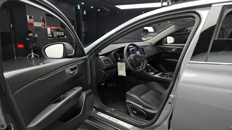 Renault SM6